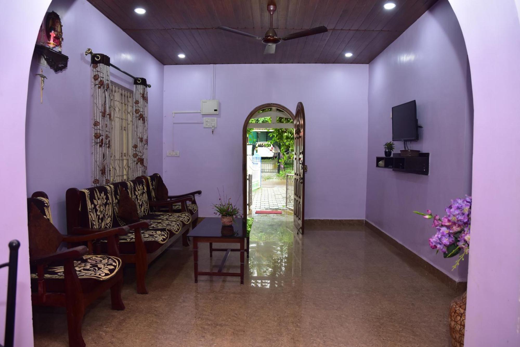 Casa Dcm And Esmeralda - Villa'S And Lake View Rooms In Bambolim With Swimming Pool Acces Exterior photo